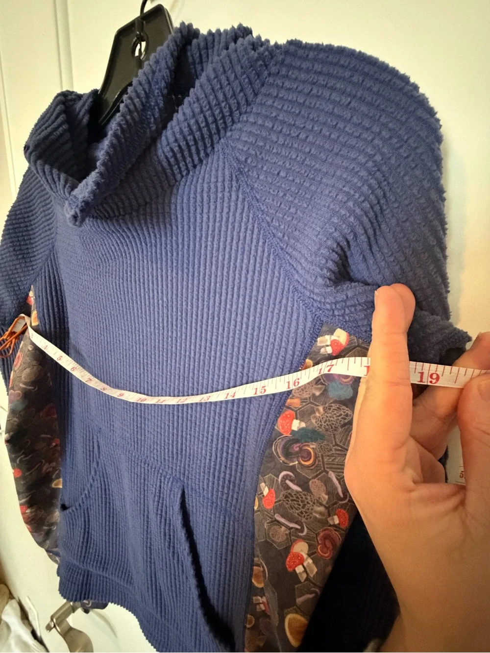 Youer Climb on hoodie, Purple & Cosmic Mushroom Size XS - Picture 7 of 10